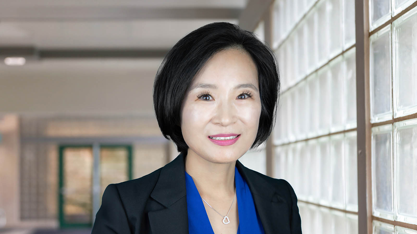 Dr. Sunoh Che portrait